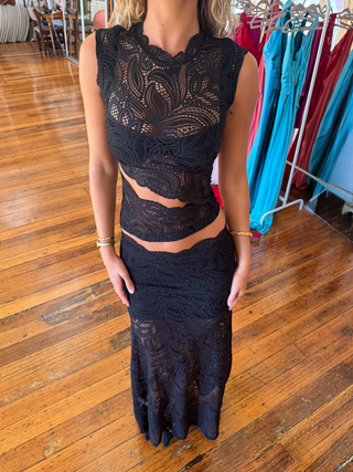 Roselle Set in Ebony